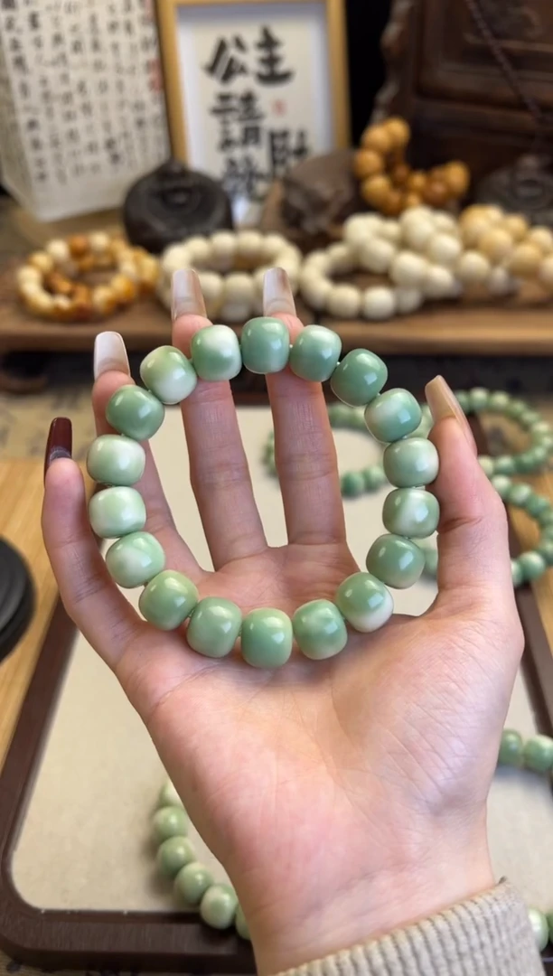 【闪购商品】菩提根/象牙果手串卡14绿色飘花桶珠手串108