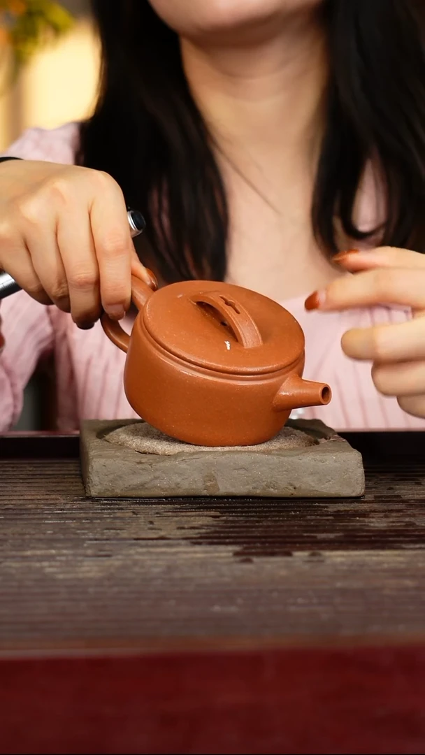 宜兴原矿紫砂壶茶壶宜兴原矿紫砂壶茶壶150C