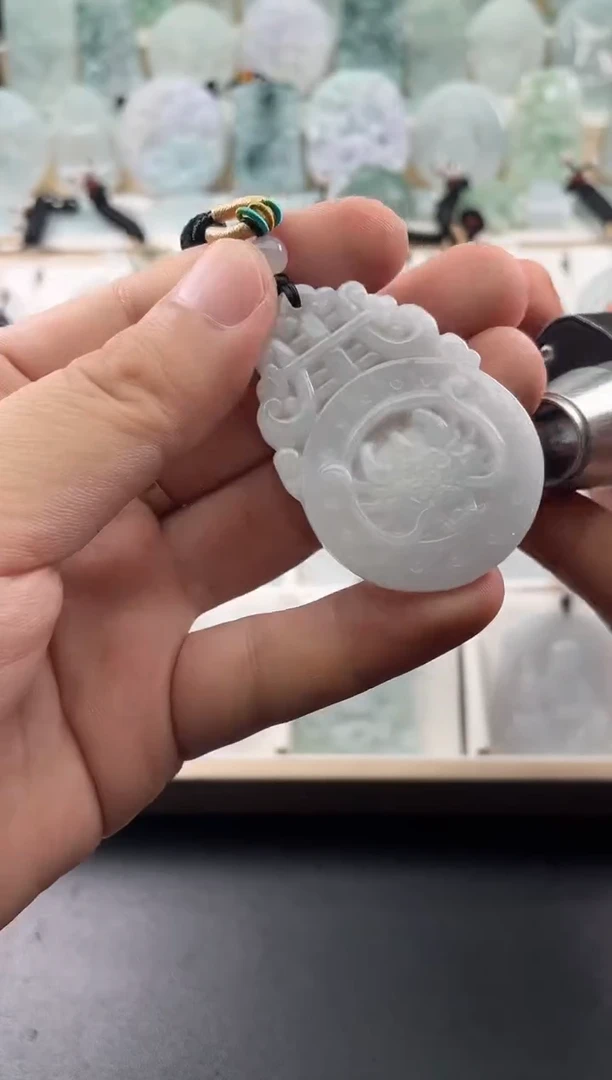 颈饰未镶嵌翡翠....9/25/.183