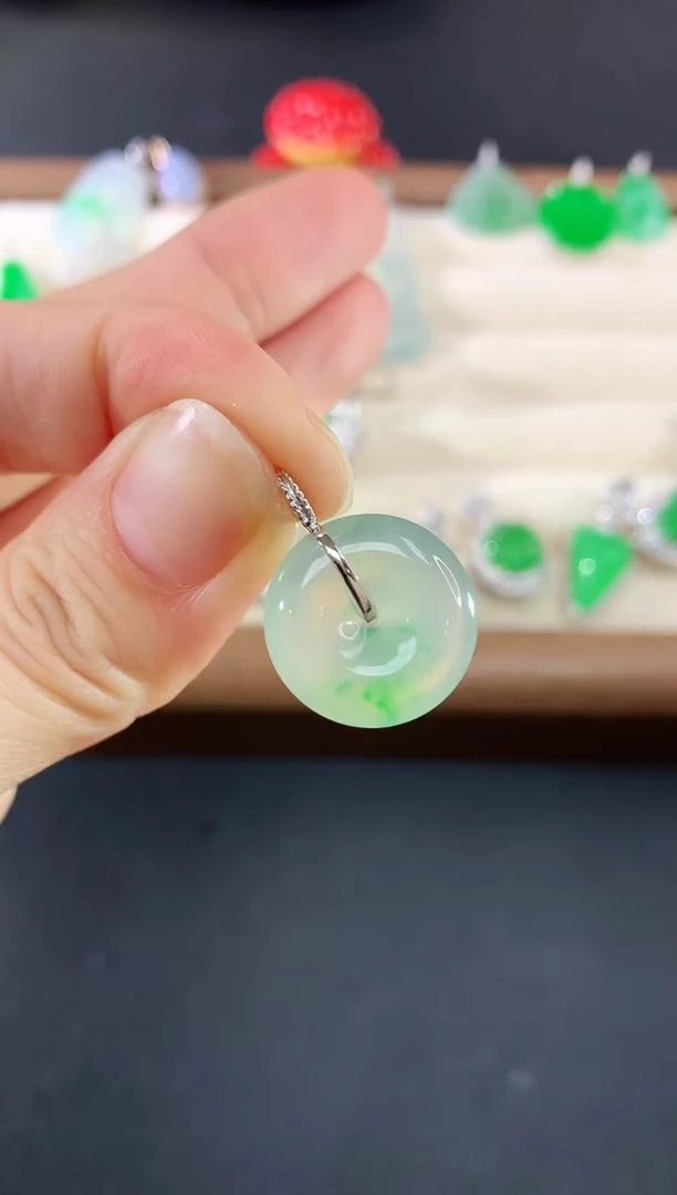 吊坠(不含链)18K金镶嵌翡翠72|3980