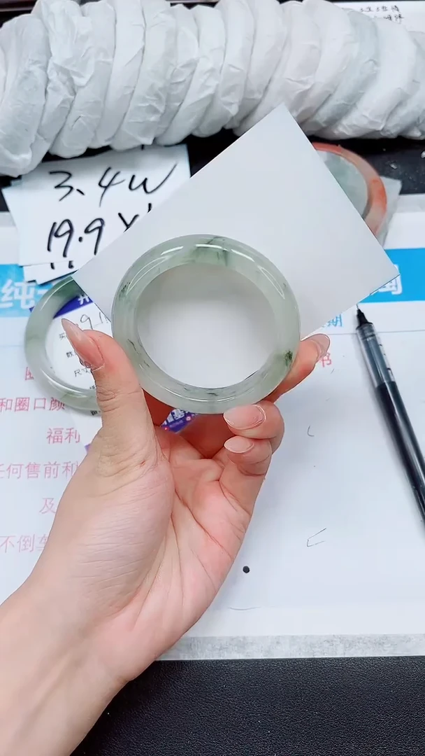 【闪购商品】石英质玉手镯未镶嵌A292-51/52