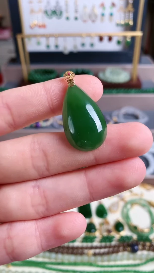吊坠(不含链)18K金镶嵌和田玉1
