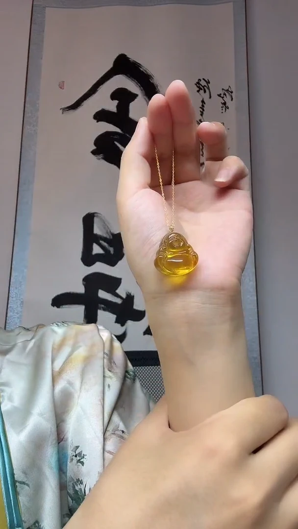 18K金镶嵌吊坠(不含链)琥珀宽约23高约22厚约9