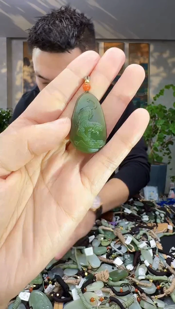 未镶嵌和田玉挂件拍一发一