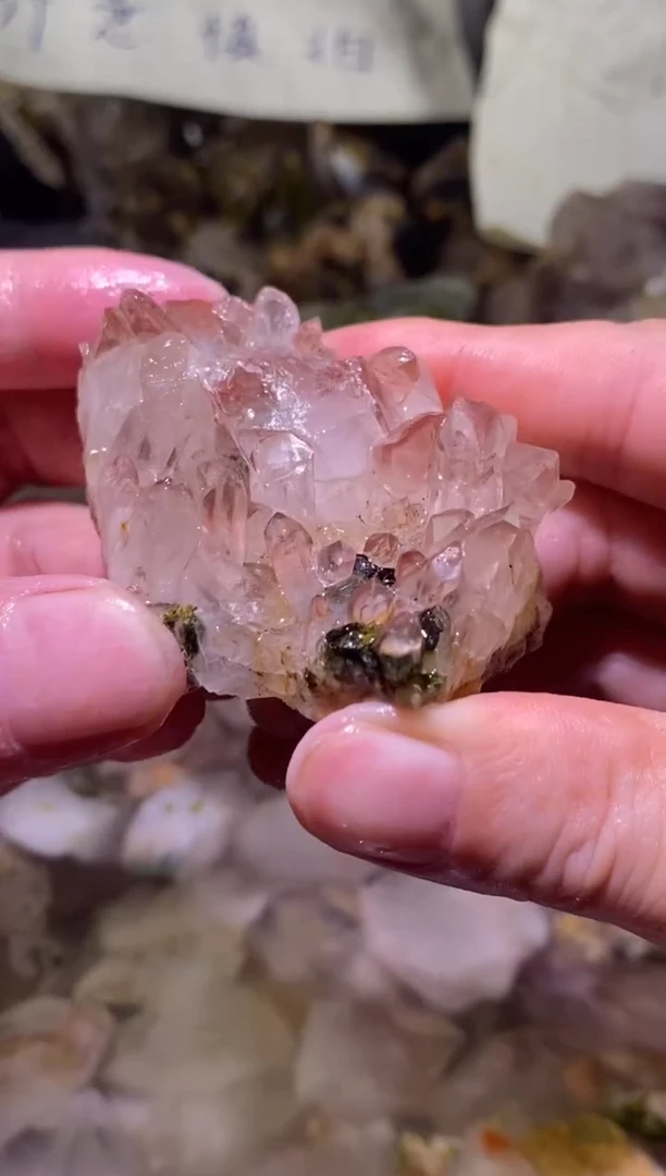 未镶嵌珠宝半成品水晶67号80g粉红晶簇四川超七花园水晶