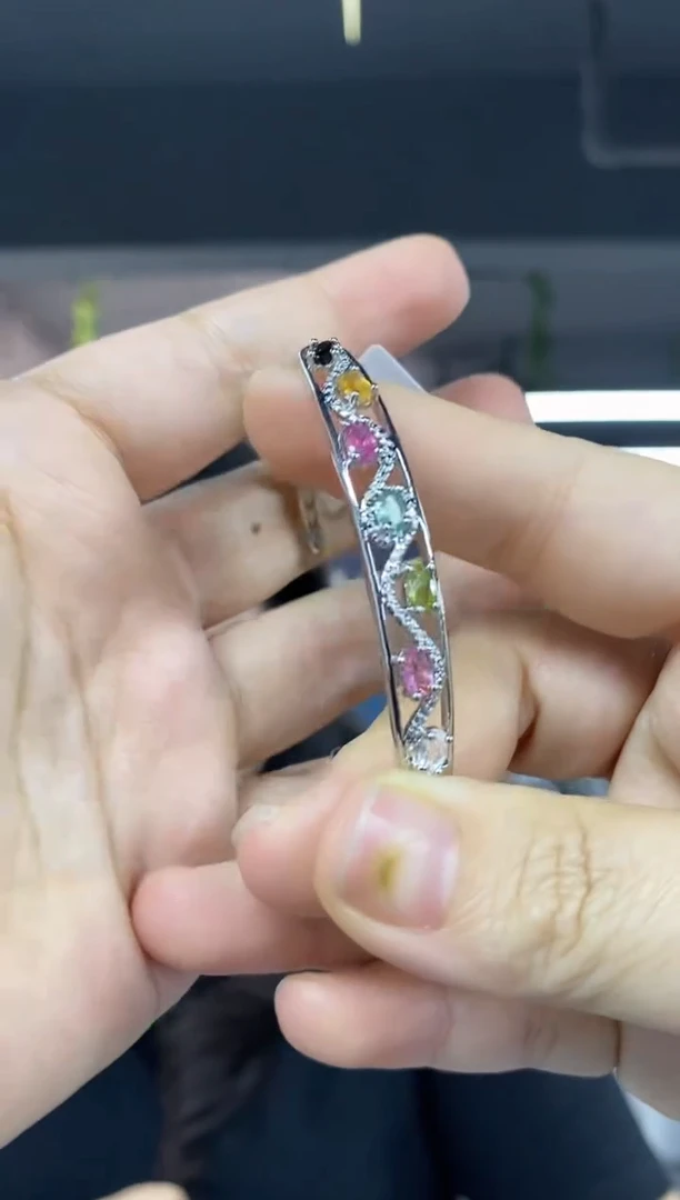 未镶嵌手镯碧玺嵌多样性发其一颜色微差