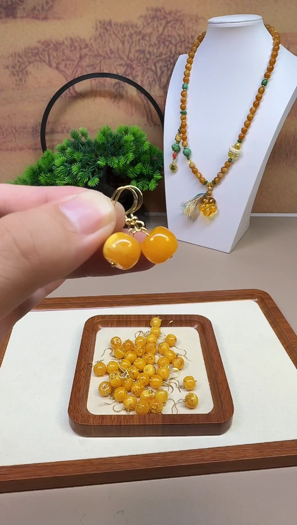 蜜蜡14K金镶嵌耳饰E01