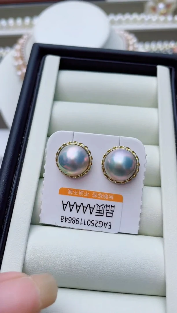 耳饰18K金镶嵌拼合珍珠（马贝珠）W64