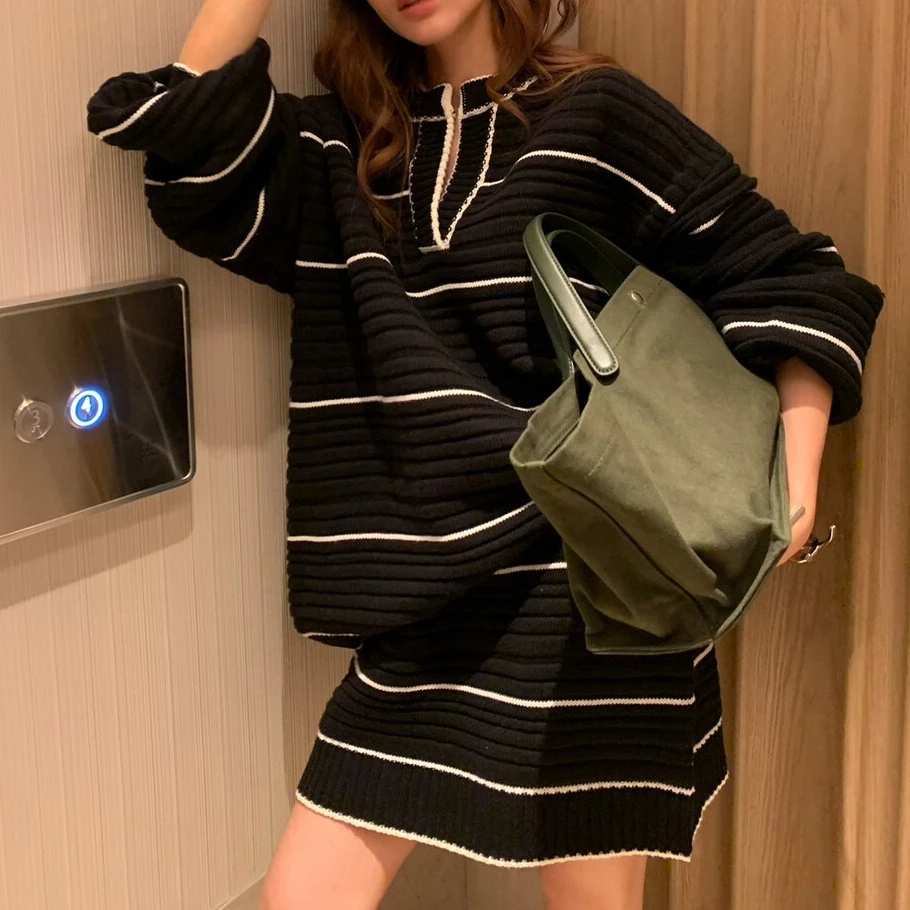 慵懒风时尚套装女款爆款2025新款高级感宽松撞色条纹毛衣半裙套装