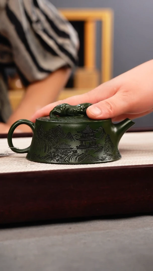 茶壶紫砂绿泥 虎钮柱础 刻绘