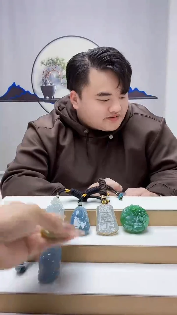 未镶嵌定制翡翠盛***理5060MM-毛货挂件