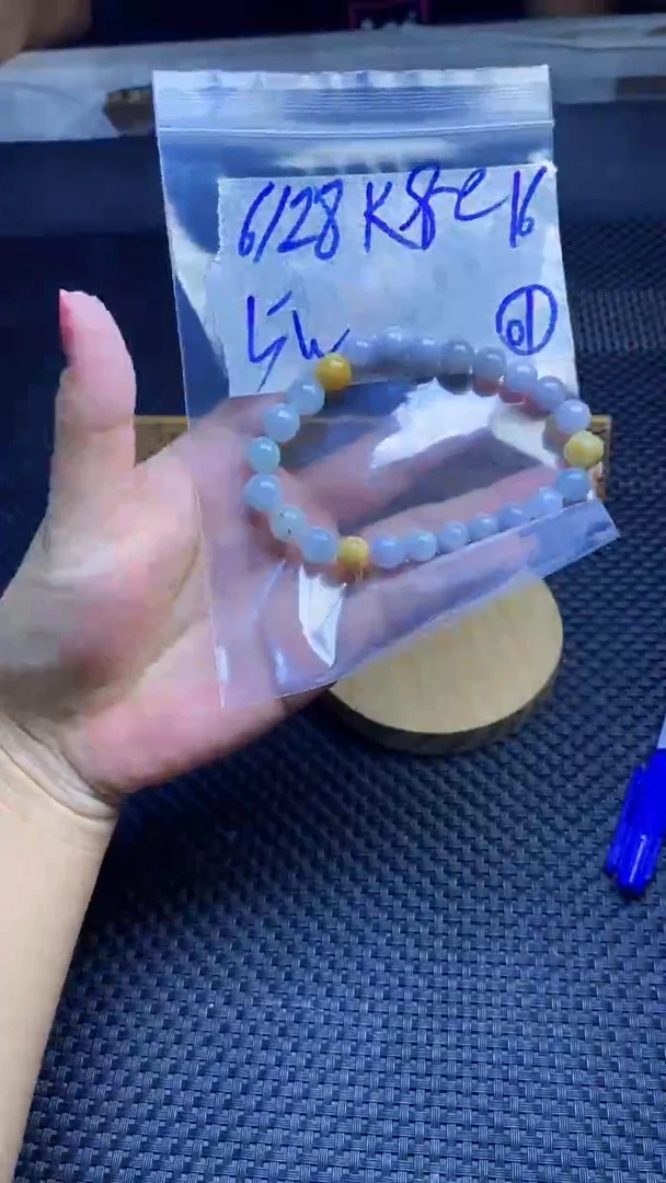 定制翡翠未镶嵌苹*香天然缅甸A货翡翠，多样性发货只发其一