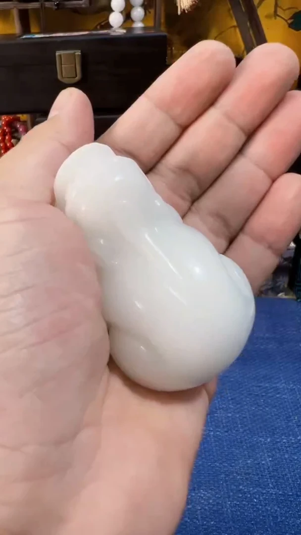 和田玉未镶嵌挂件和田 貔貅把件(飞铃文玩)