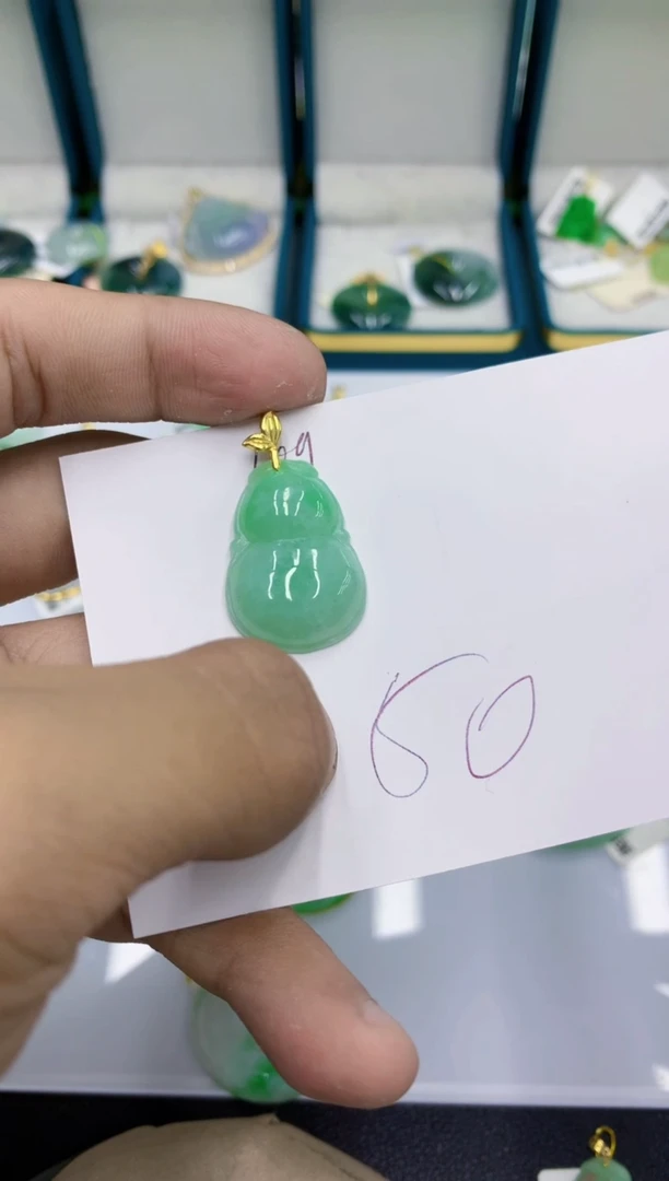 颈饰未镶嵌翡翠1111111