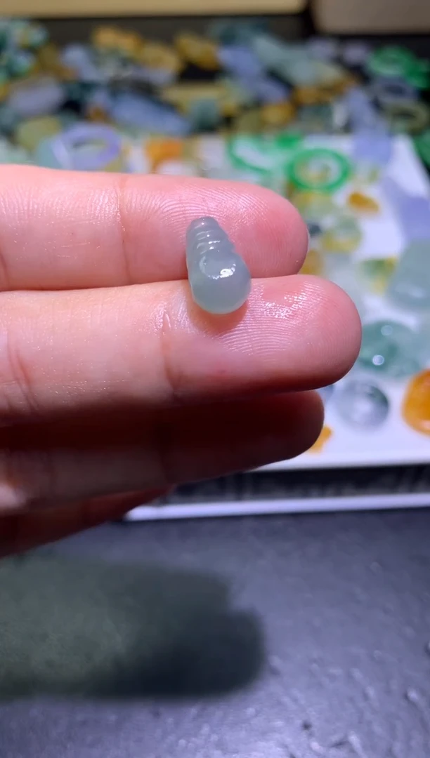 定制翡翠未镶嵌毛货