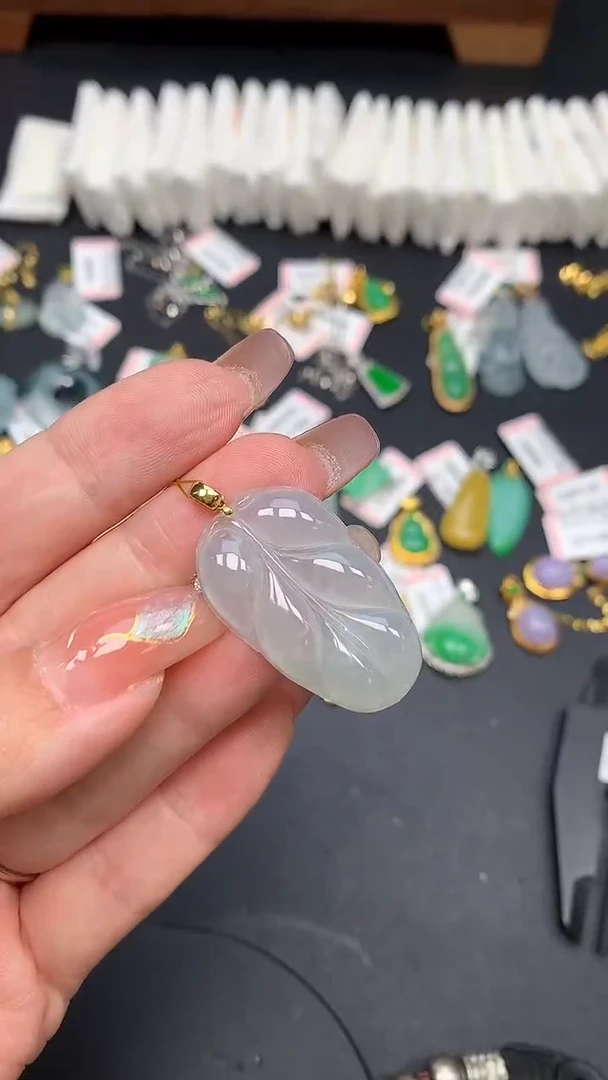 翡翠18K金镶嵌吊坠(不含链)MS188774