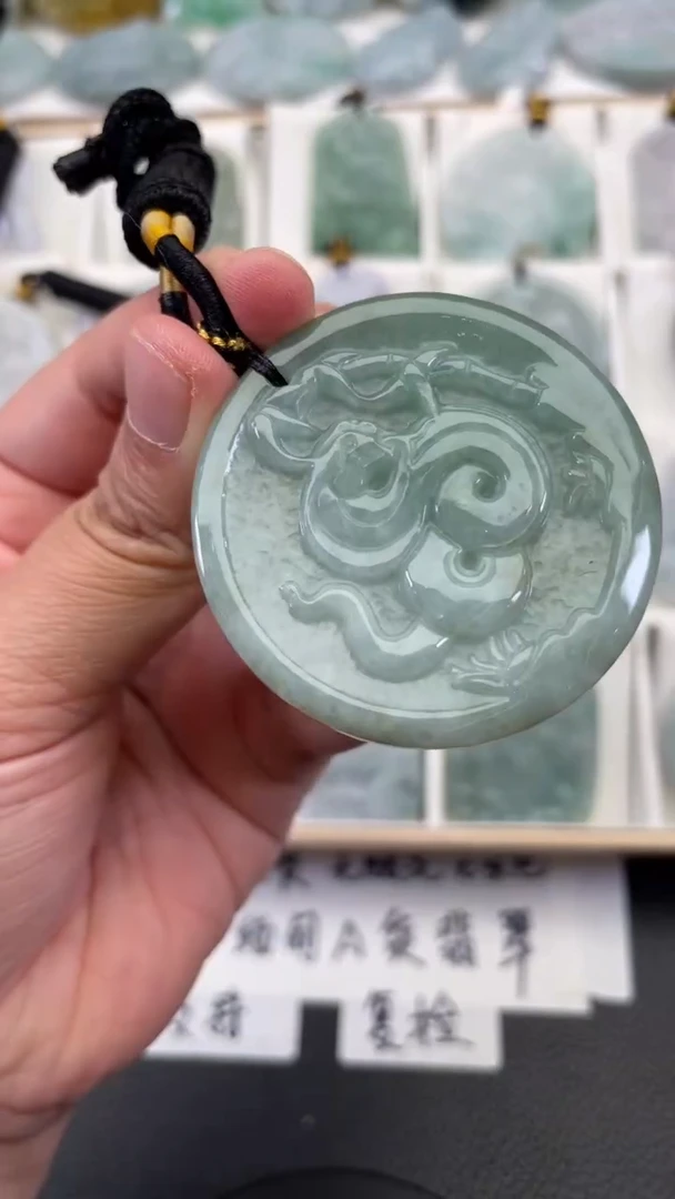 颈饰未镶嵌翡翠天然缅甸翡翠A货26