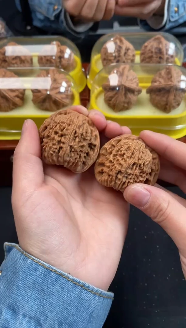 把件文玩核桃南疆石43尺A542