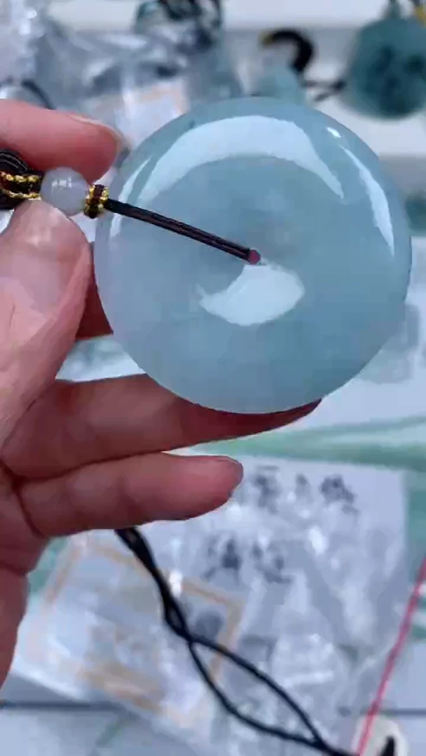 颈饰未镶嵌翡翠吊坠
