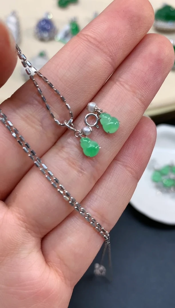 【闪购商品】翡翠吊坠(不含链)18K金镶嵌A28|498