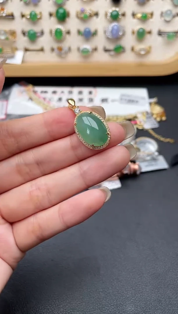 翡翠银S925镶嵌吊坠(赠链)一物一证一礼盒