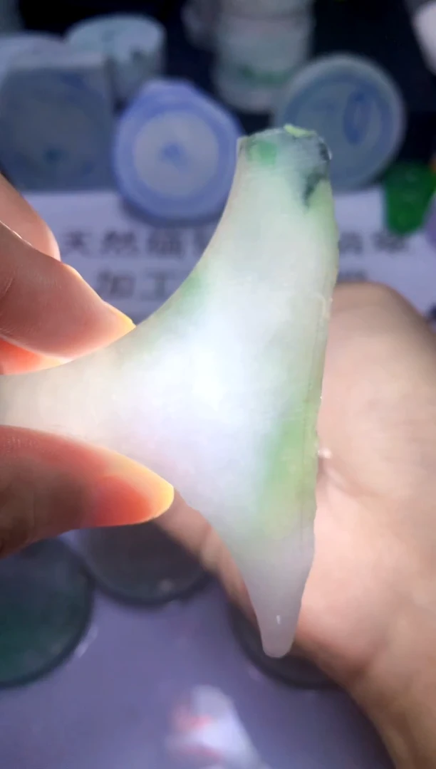翡翠裸石缅甸天然翡翠A货F622