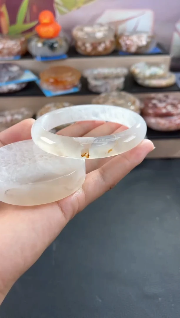 未镶嵌手镯石英质玉61