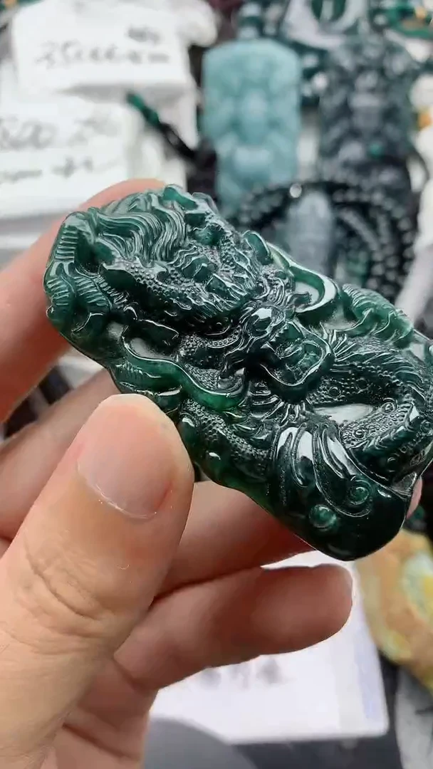 翡翠未镶嵌颈饰888