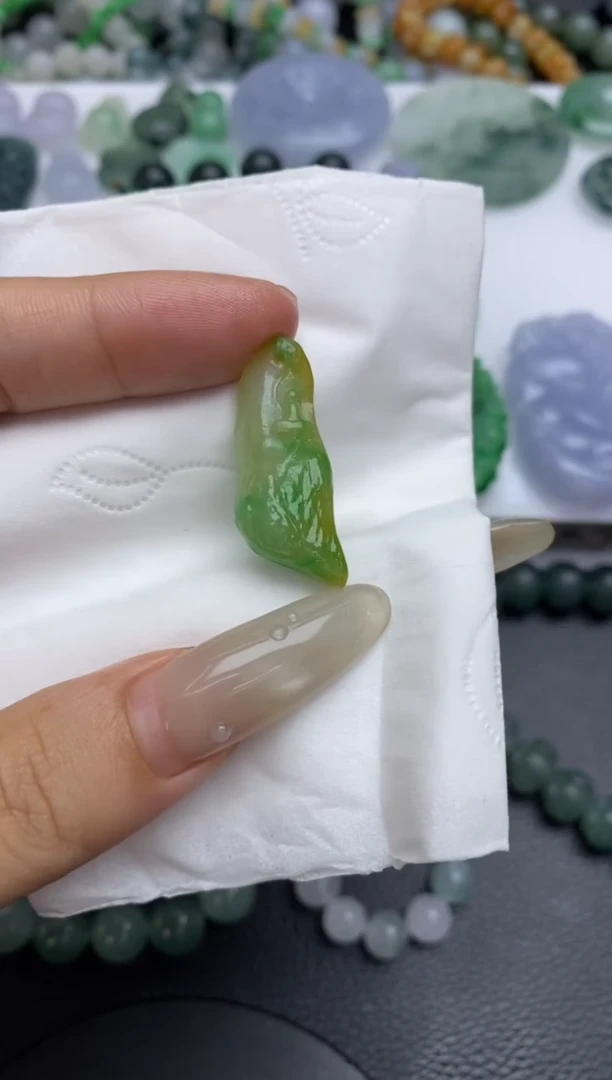 未镶嵌定制翡翠翡翠毛货~