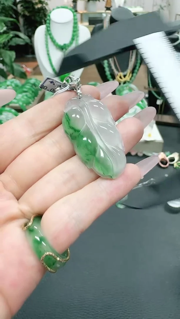 未镶嵌1石英质玉（非洲翠）/0769