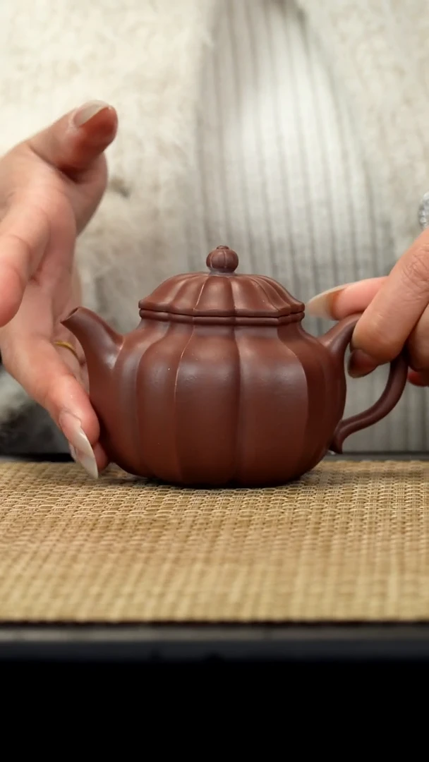 【闪购商品】紫砂茶壶底槽清筋纹莲子160cc