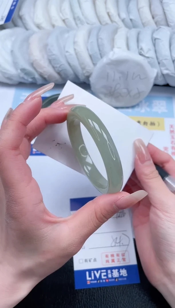 【闪购商品】石英质玉手镯未镶嵌T296-54.7