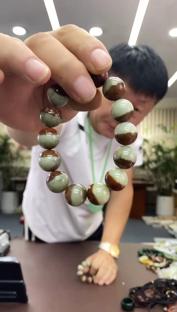 未镶嵌手链透闪石质玉手串