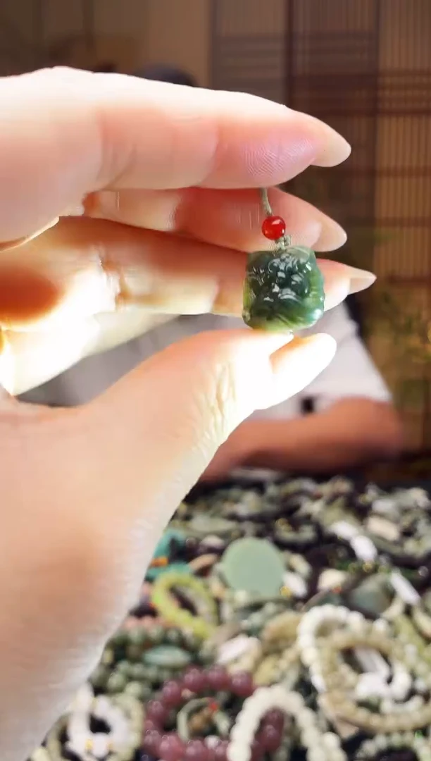 颈饰未镶嵌和田玉多样性发货，拍一发一