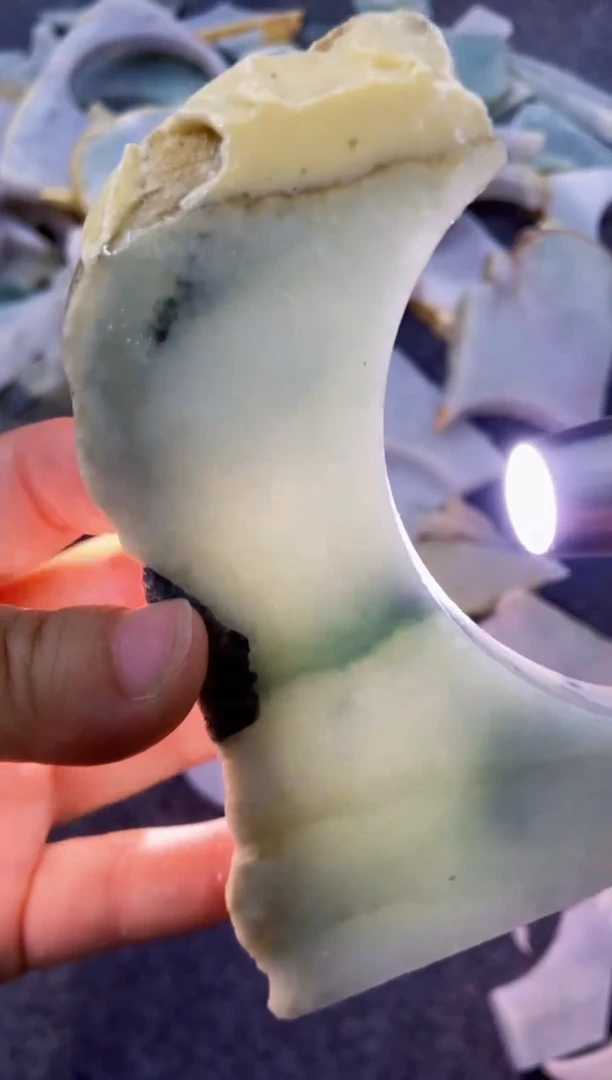 翡翠未镶嵌颈饰053天然翡翠