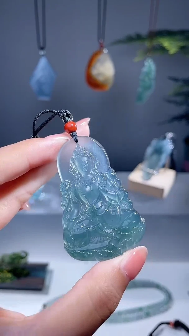 颈饰未镶嵌翡翠度母