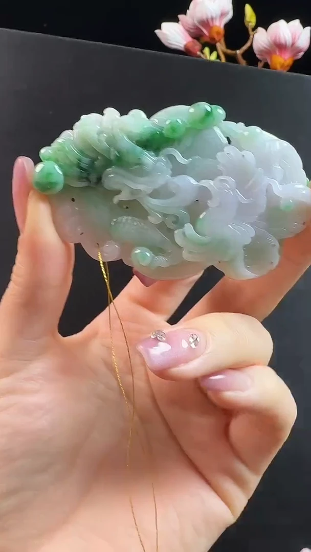 颈饰未镶嵌翡翠凤牌