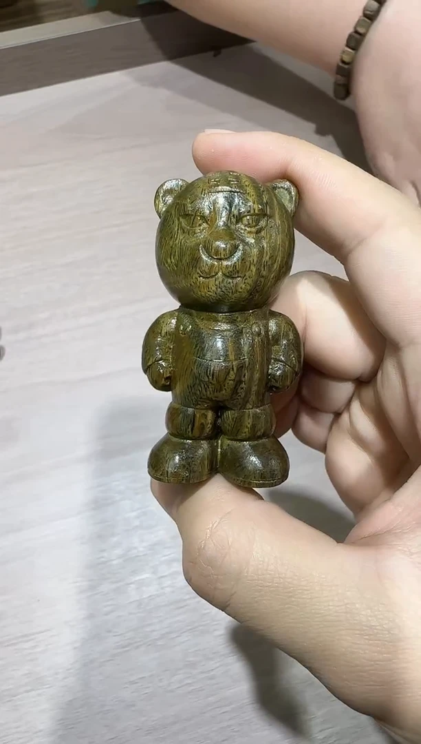 维腊木（绿檀）把件绿檀老虎