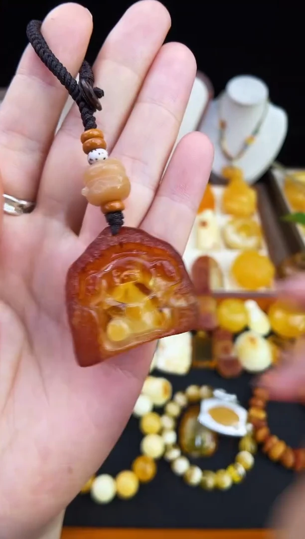 琥珀未镶嵌珠宝奇石柒月