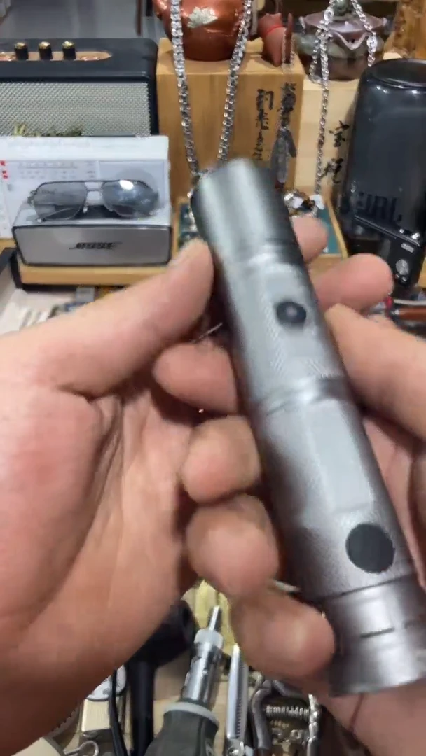 瓷片闪购商品   如图所示