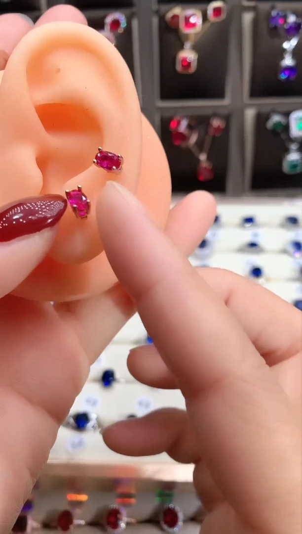 【闪购商品】红宝石耳饰银S925镶嵌玫瑰金4.6