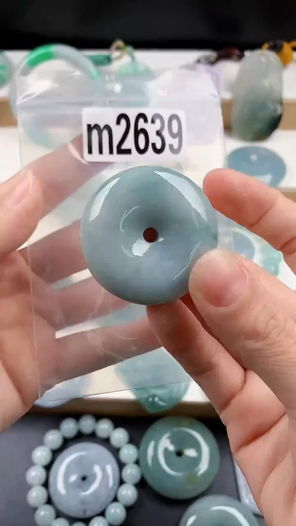 颈饰未镶嵌翡翠天然翡翠吊坠挂件