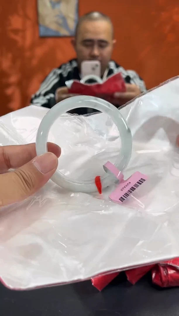 未镶嵌手镯翡翠57