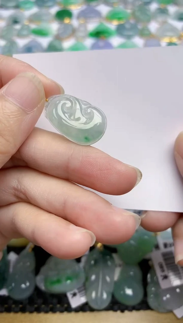 翡翠未镶嵌颈饰天然翡翠A货