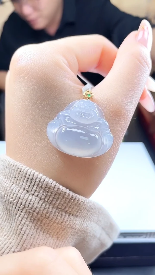 18K金镶嵌定制翡翠知**乐翡翠多样发其一