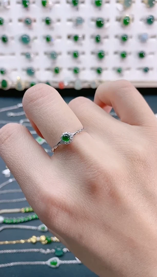 【闪购商品】翡翠戒指银S925镶嵌天然翡翠