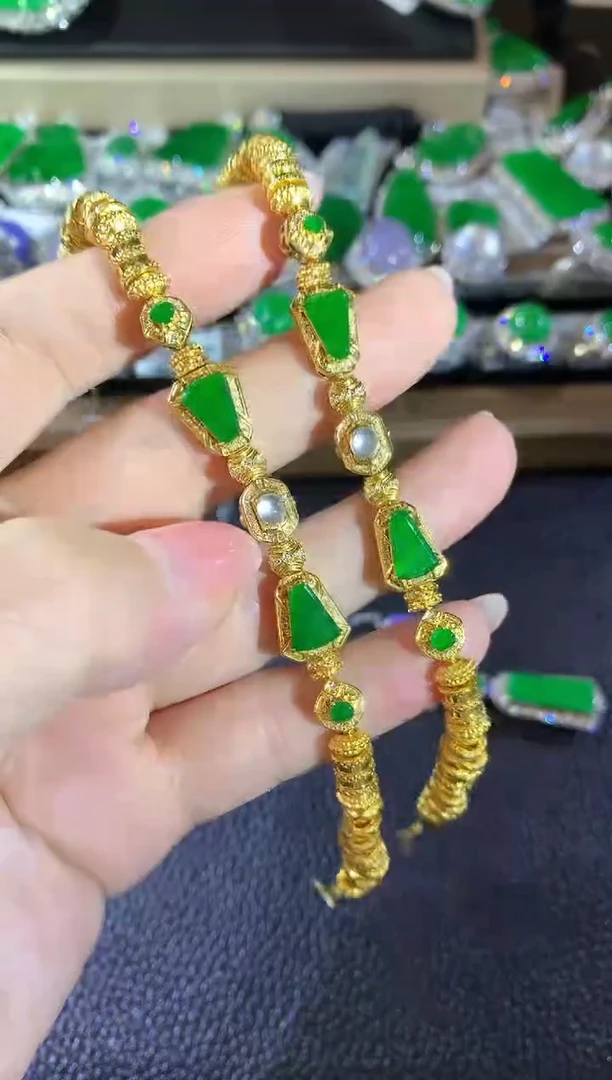 18K金镶嵌手链翡翠C50