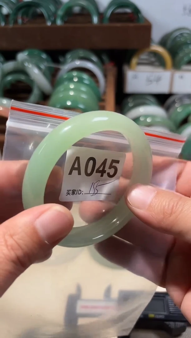 未镶嵌手镯石英质玉5960