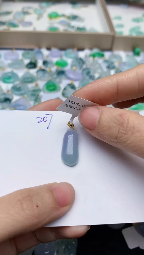 【闪购商品】翡翠颈饰18K金镶嵌天然翡翠A货