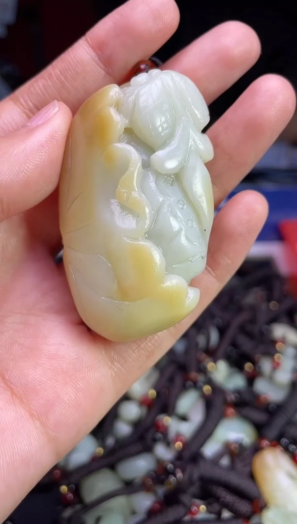 未镶嵌和田玉挂件1